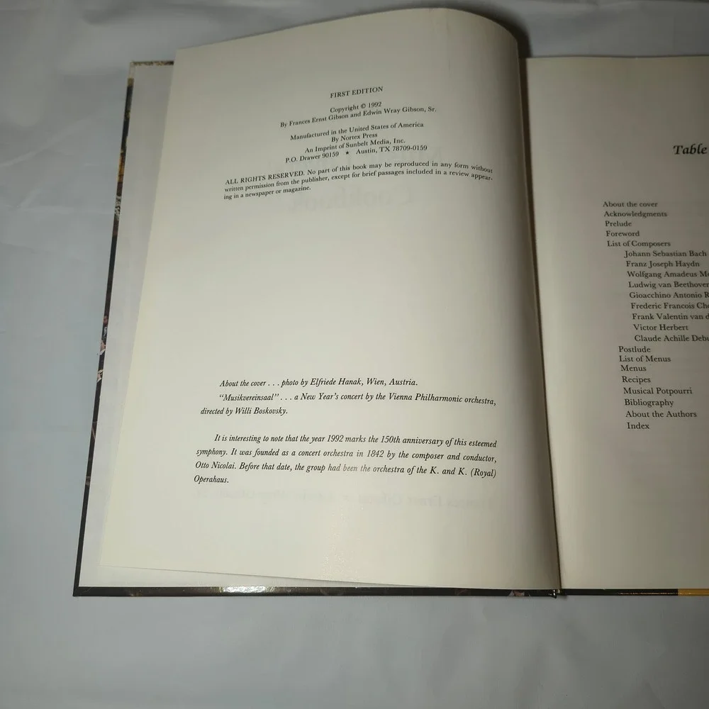 Music Lovers Cookbook 1992‎ First Edition Gibson Nortex Press Hardcover Recipes